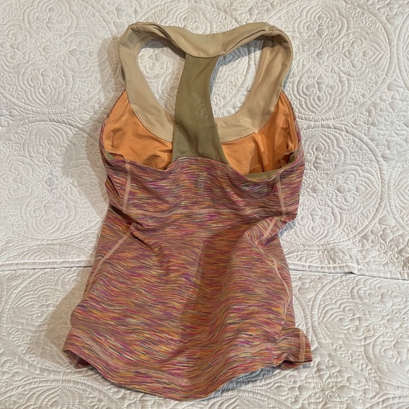 Lululemon athletica scoo neck tank, size 4 - Picture 5 of 13